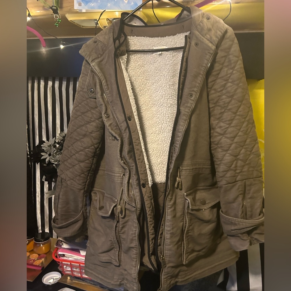 LOU & GREY L lined detachable army quilted heavy Sherpa jacket military green